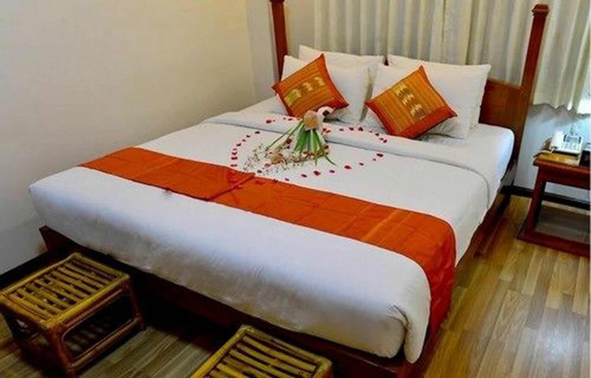 Six Stars Guest House Nyaung-U 外观 照片