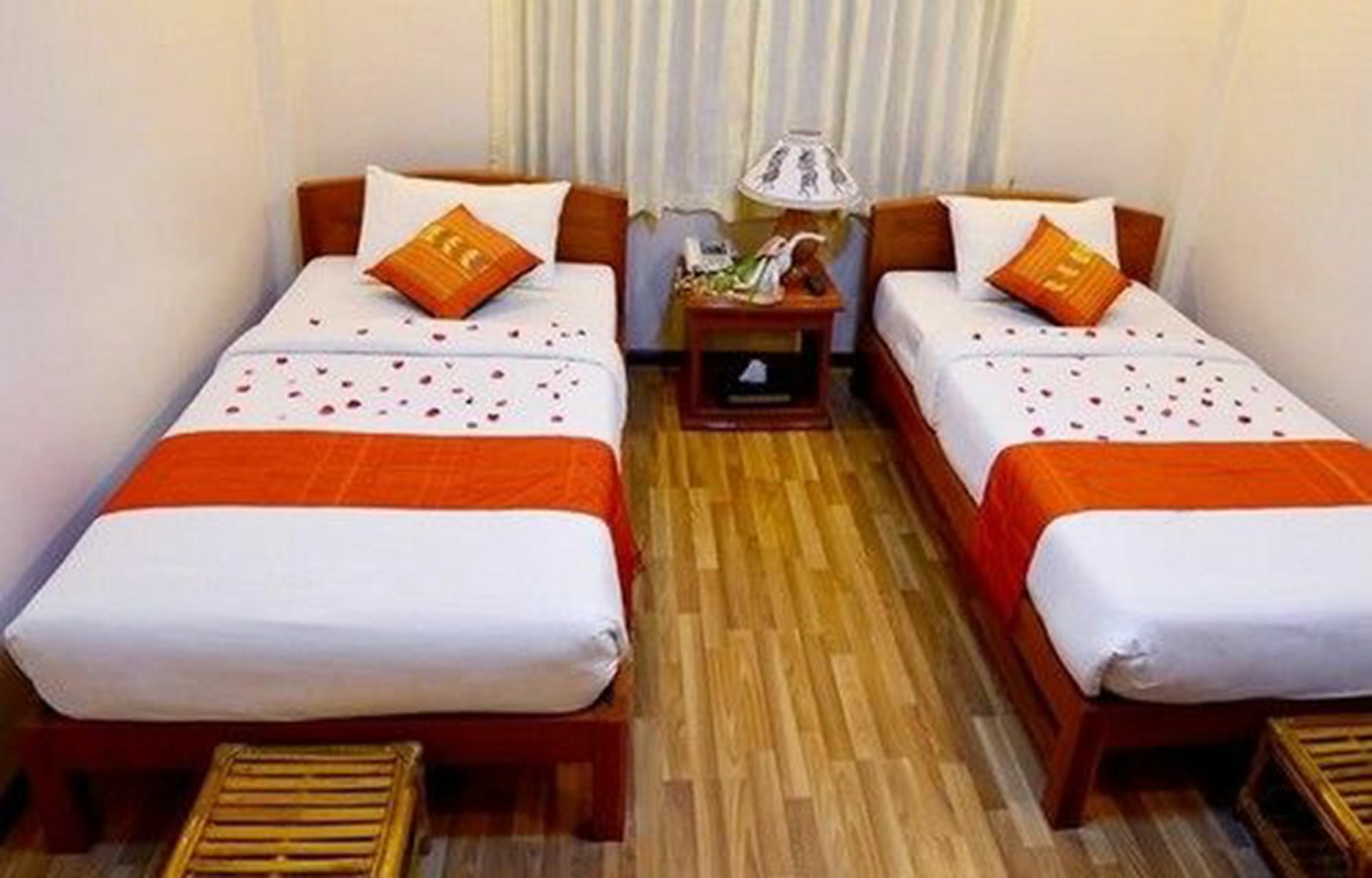 Six Stars Guest House Nyaung-U 外观 照片